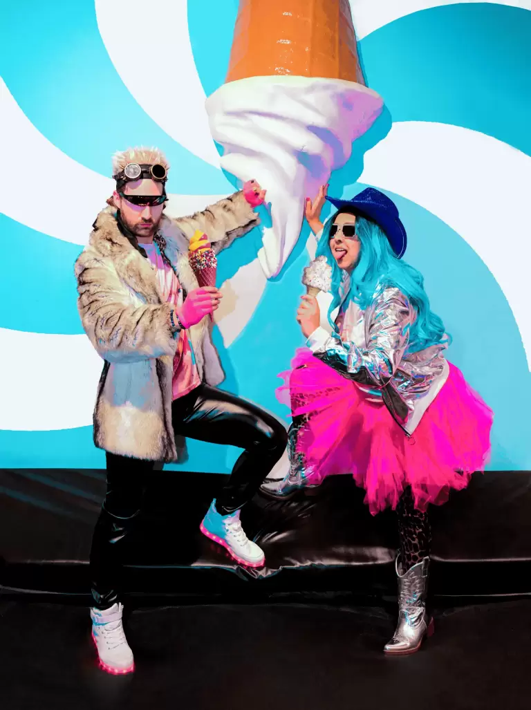 Super Duper Evenst: Foute en bizarre uitjes en feestjes